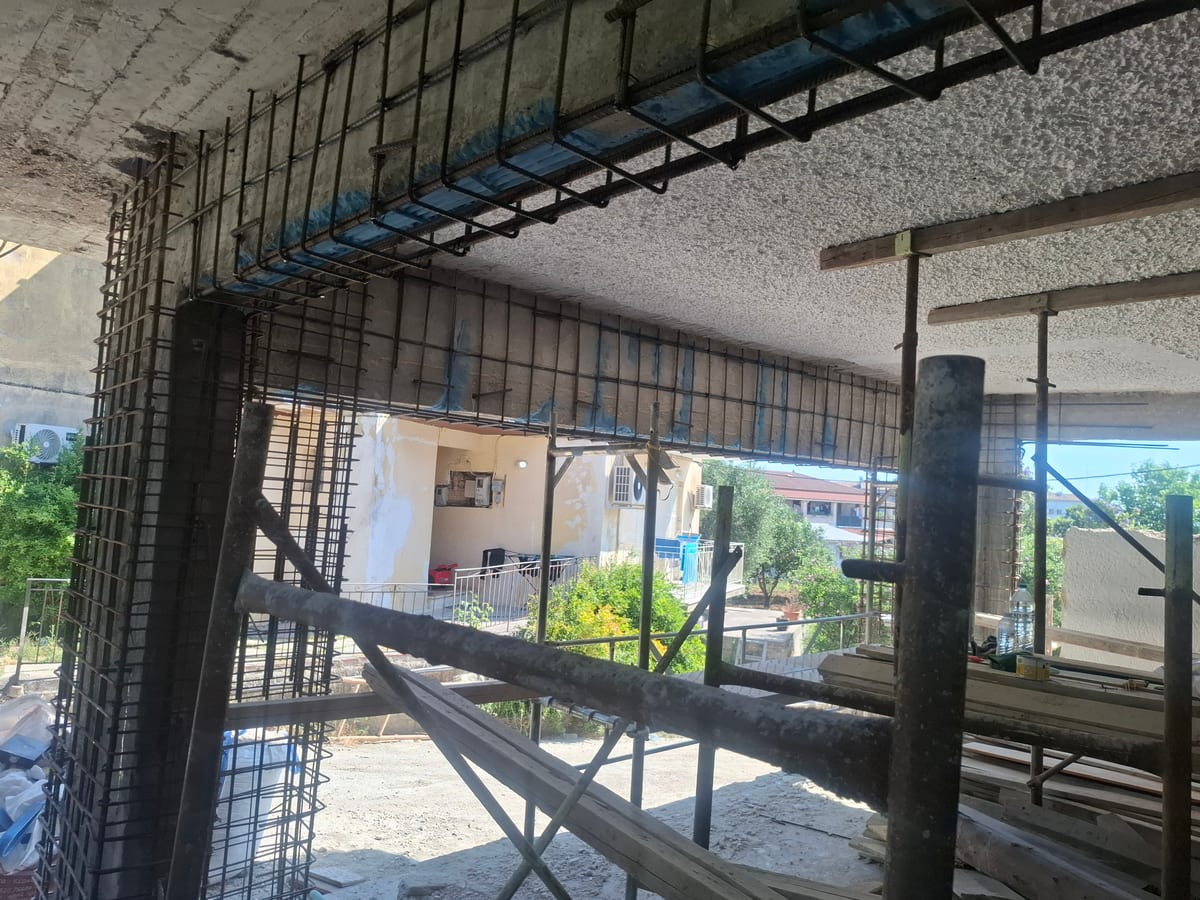 Στατική ενίσχυση και ανακαίνιση κατοικίας — κατασκευή